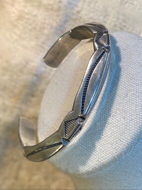 Vintage Native American Sterling Silver Cuff Bracelet Heavy 51.2g